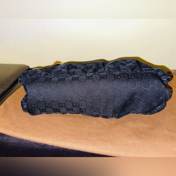 Gucci D Ring Hobo Canvas - Picture 2 of 16